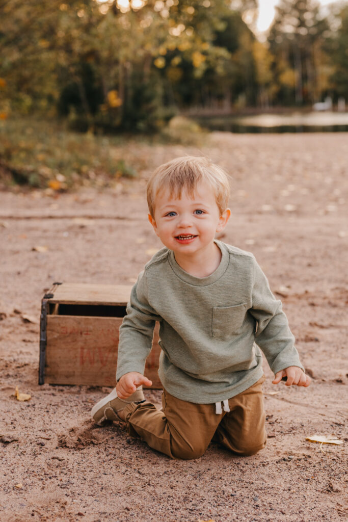 Outdoor family photography session in natural light